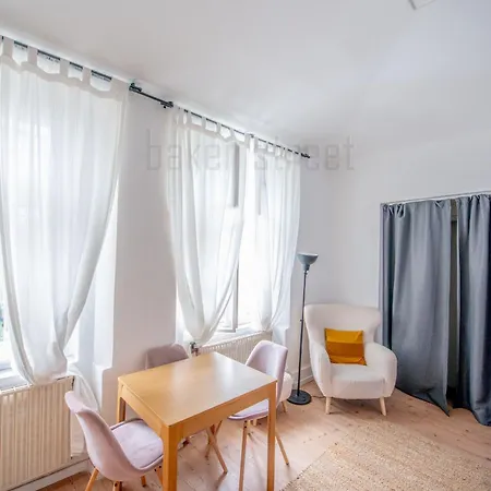 Cozy Close To Palmovka Apartmán