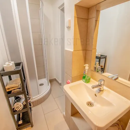 Cozy Close To Palmovka Praag